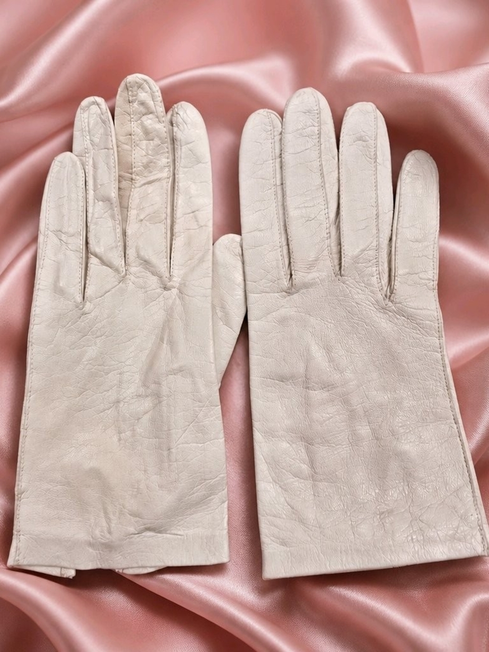Milly Soft Pale Gray Kid Leather Glove